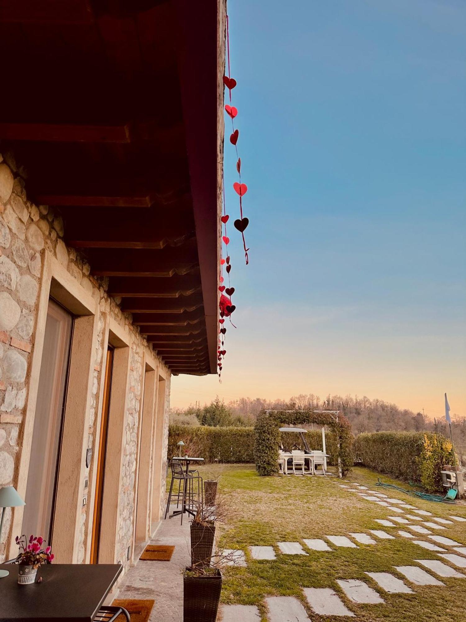 Holiday Home Sovenigo Puegnago Luaran gambar