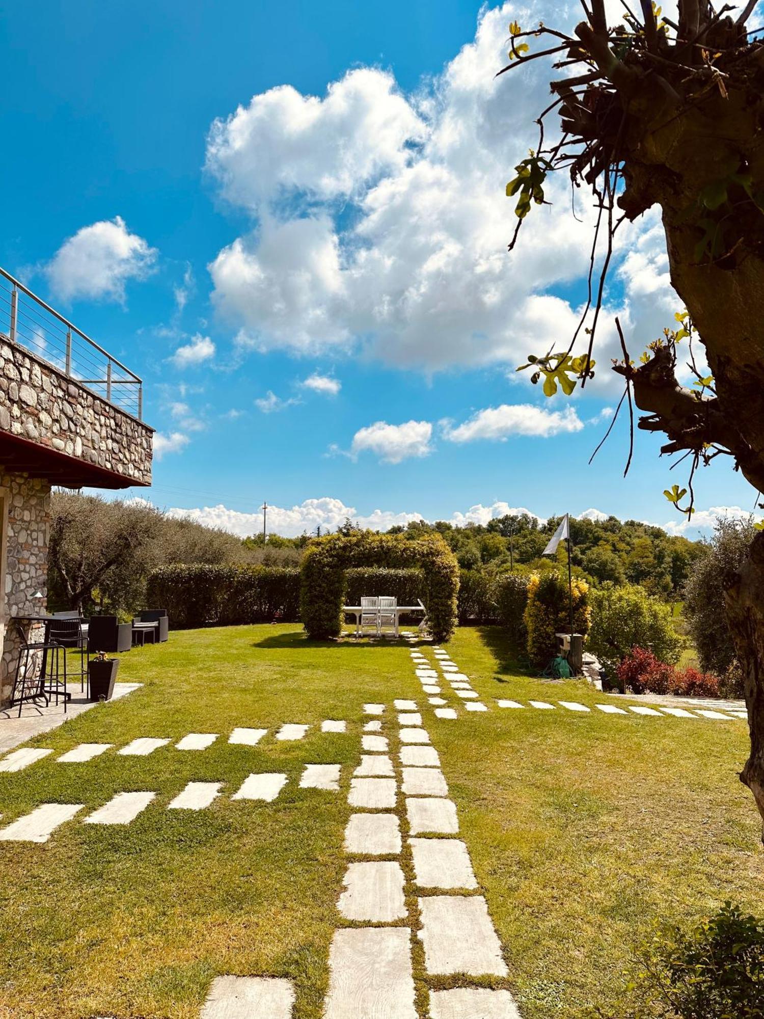 Holiday Home Sovenigo Puegnago Luaran gambar
